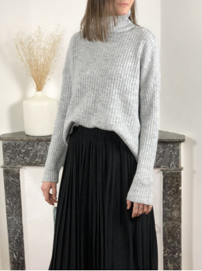 Pull Louise Gris